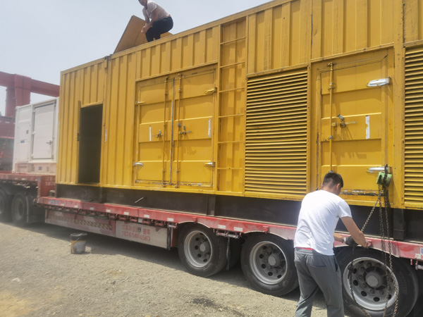 芦淞除了负载情况和发动机维护,还有哪些因素会影响 200kw 柴油发电机的油耗?