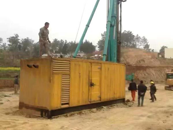 芦淞如何判断水冷式机油散热器密封件是否需要更换?